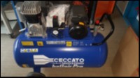COMPRESSORE CECCATO A PISTONI  usato elettrocompressore Atlas Copco GA 22 con essiccatore  foto 10