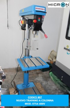 NUOVO TRAPANO A COLONNA CON TRASMISSIONE A CINGHIA MOD 0754-400V usato Robot immagine Robots usati in vendita