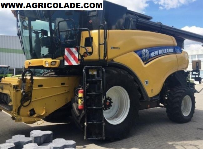 Usato Mietitrebbia New Holland Cr Scr Usati Aste Annunci Fallimenti E Occasioni Di